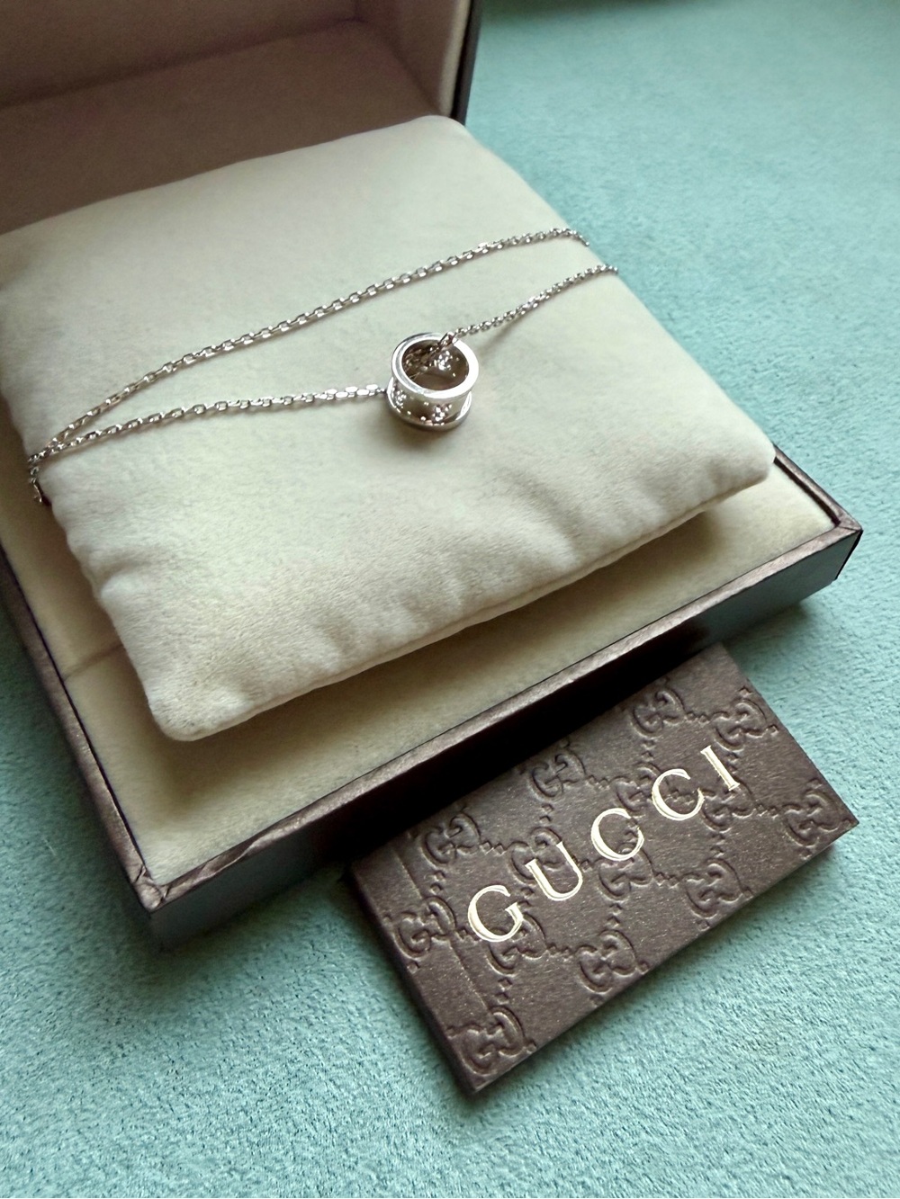 Gucci Icon Silver Pendant Necklace